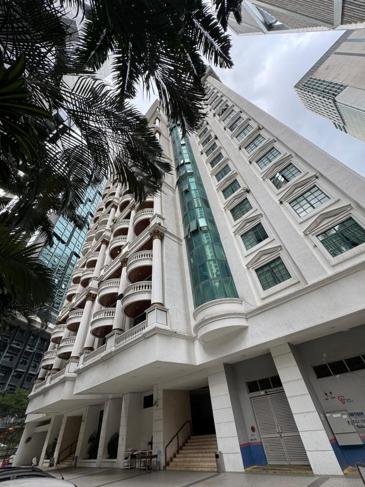 Klcc In Kl 2000sqf Luxurious *